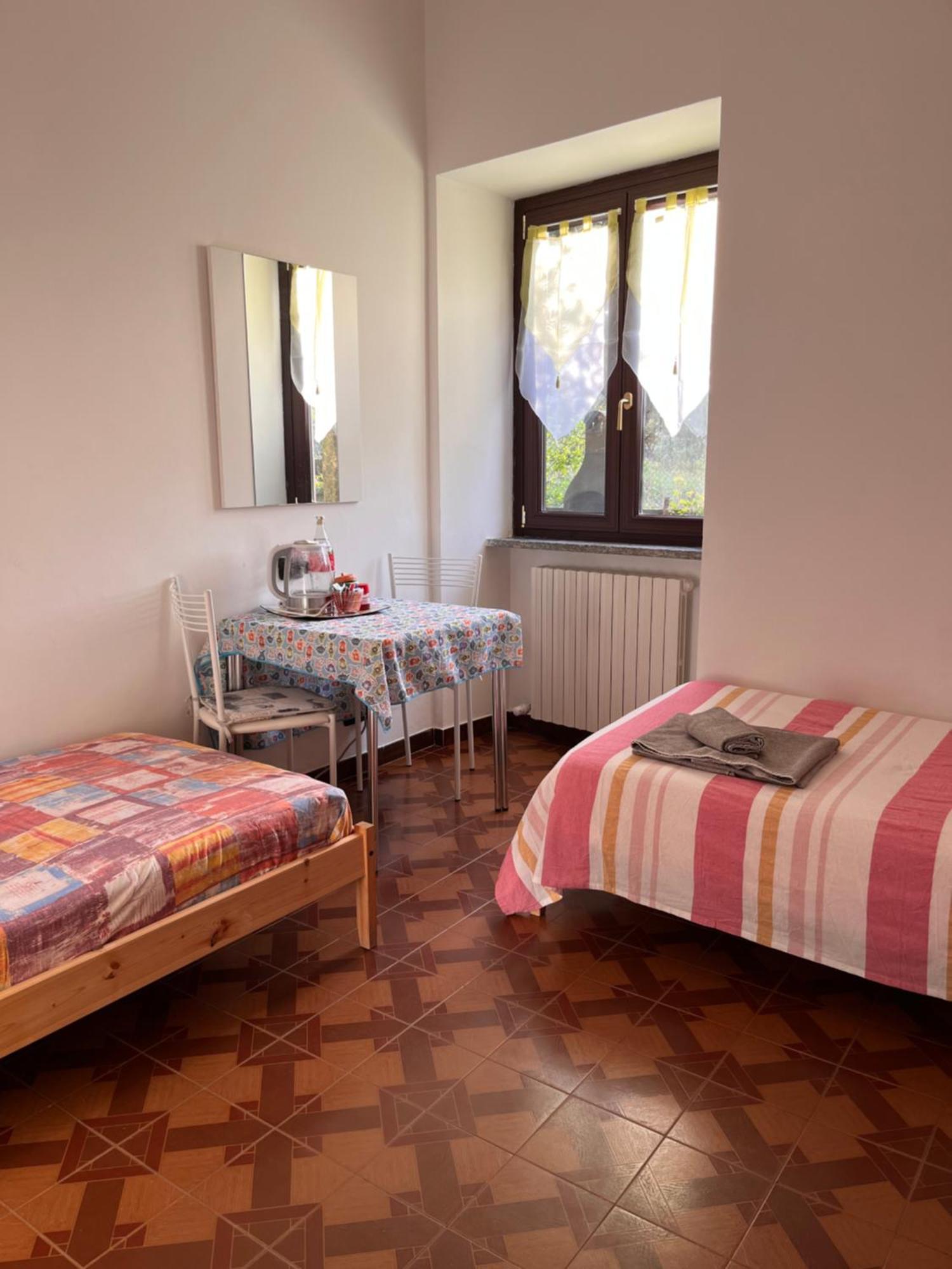 Il Cortile Como Single & Double Room In Apartment No Hotel 外观 照片