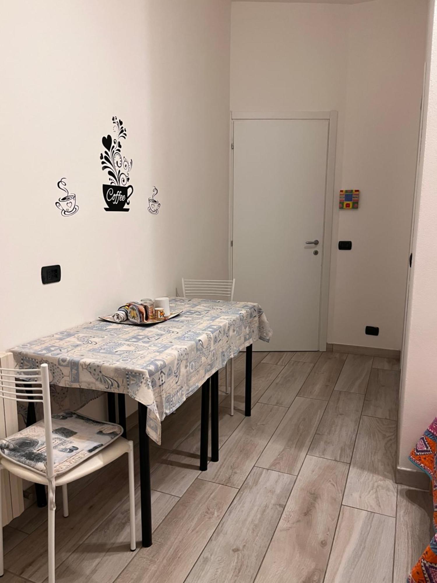 Il Cortile Como Single & Double Room In Apartment No Hotel 外观 照片