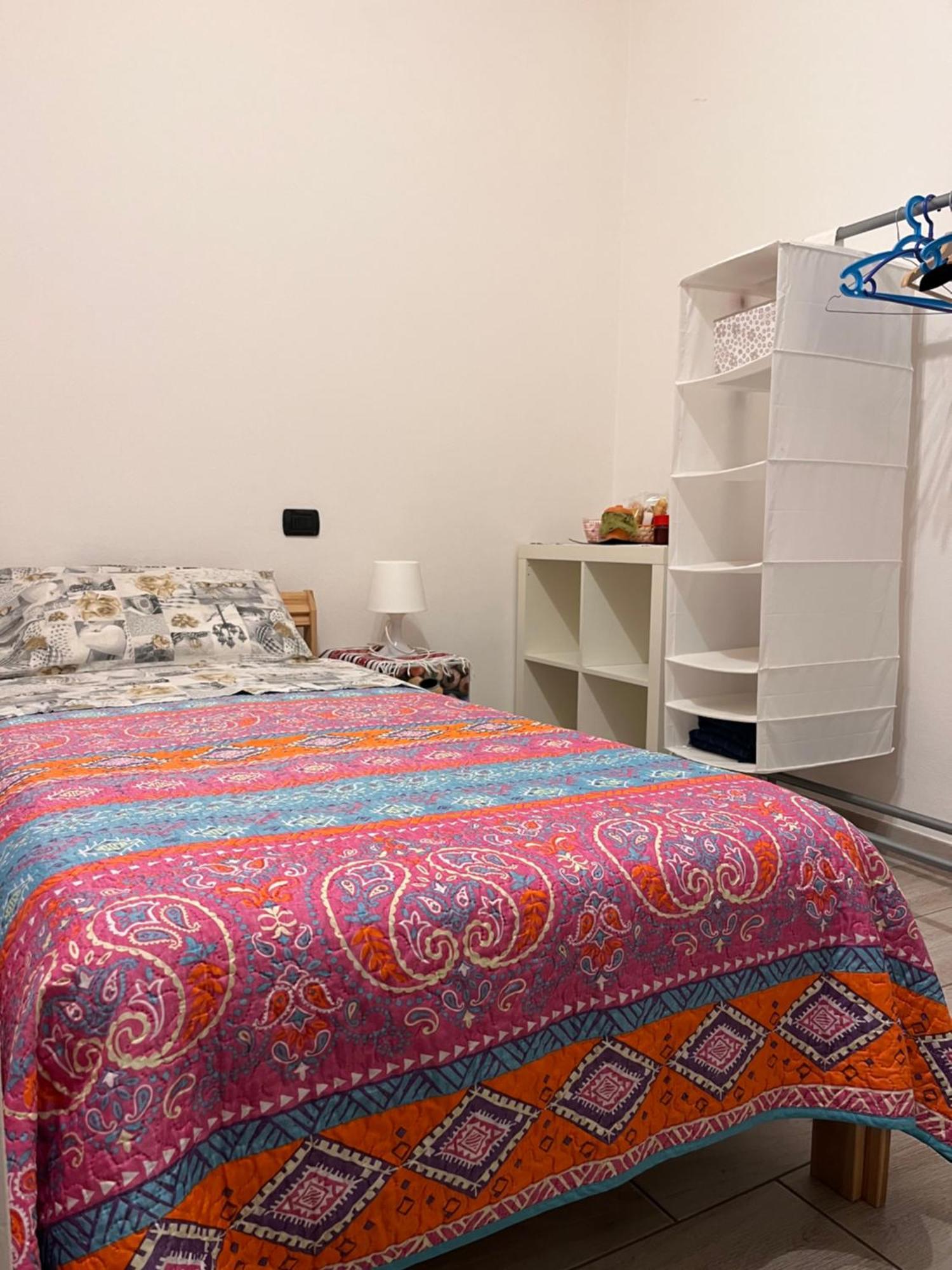 Il Cortile Como Single & Double Room In Apartment No Hotel 外观 照片