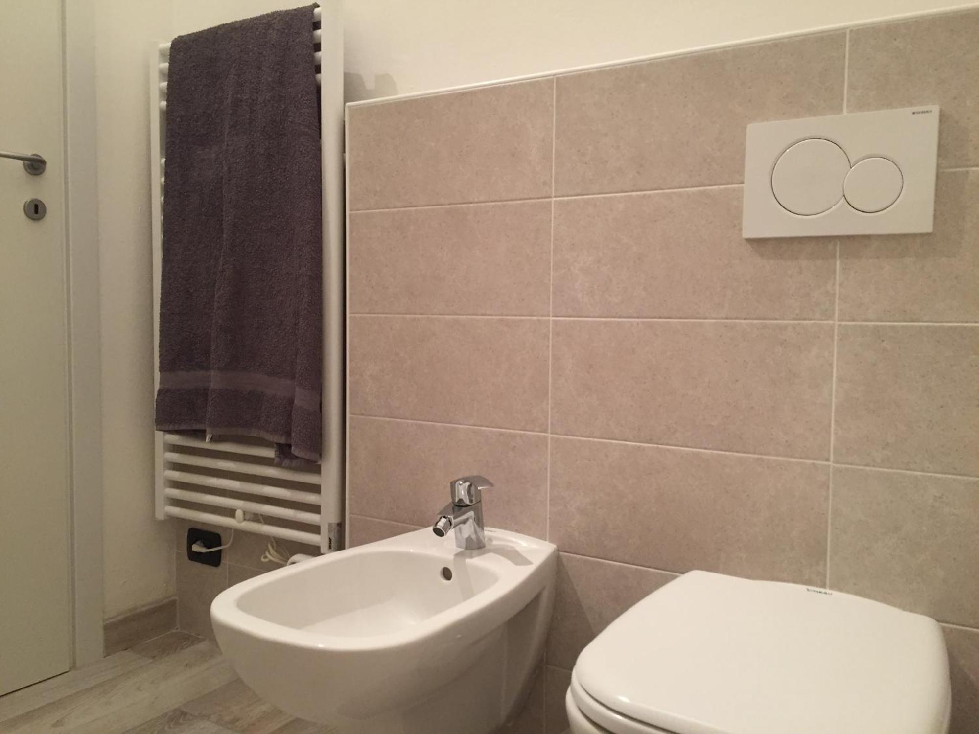 Il Cortile Como Single & Double Room In Apartment No Hotel 外观 照片
